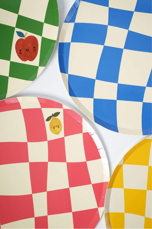 Little Chef Dinner Plates (x 12)These four colored checkered plates are the perfect recipe for success at your cooking party. Elevate your culinary celebration and leave a lasting impression on you simple birthday party decor at home checkered paper plates